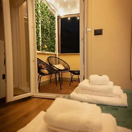 5 Sensi - Terrazzo, Fibra Ultraveloce, Parcheggio Coperto Su Richiesta A Pagamento 4* Cosenza