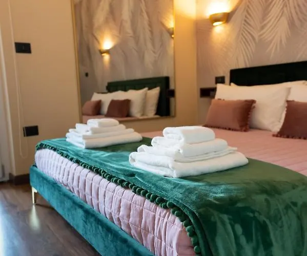 招待所 5 Sensi - Terrazzo, Fibra Ultraveloce, Parcheggio Coperto Su Richiesta A Pagamento