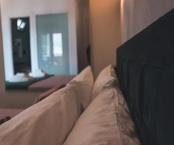 招待所 5 Sensi - Terrazzo, Fibra Ultraveloce, Parcheggio Coperto Su Richiesta A Pagamento 科森扎