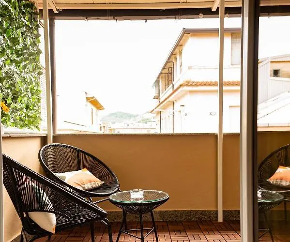 5 Sensi - Terrazzo, Fibra Ultraveloce, Parcheggio Coperto Su Richiesta A Pagamento 招待所 科森扎