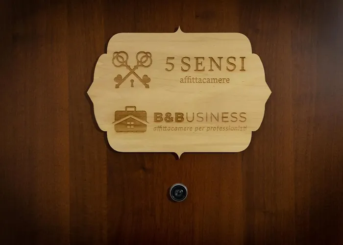 5 Sensi - Terrazzo, Fibra Ultraveloce, Parcheggio Coperto Su Richiesta A Pagamento 3*